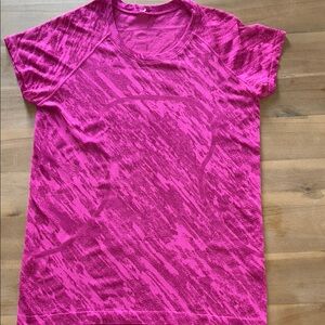Lululemon Athletica Pink Short Sleeve T-Shirt